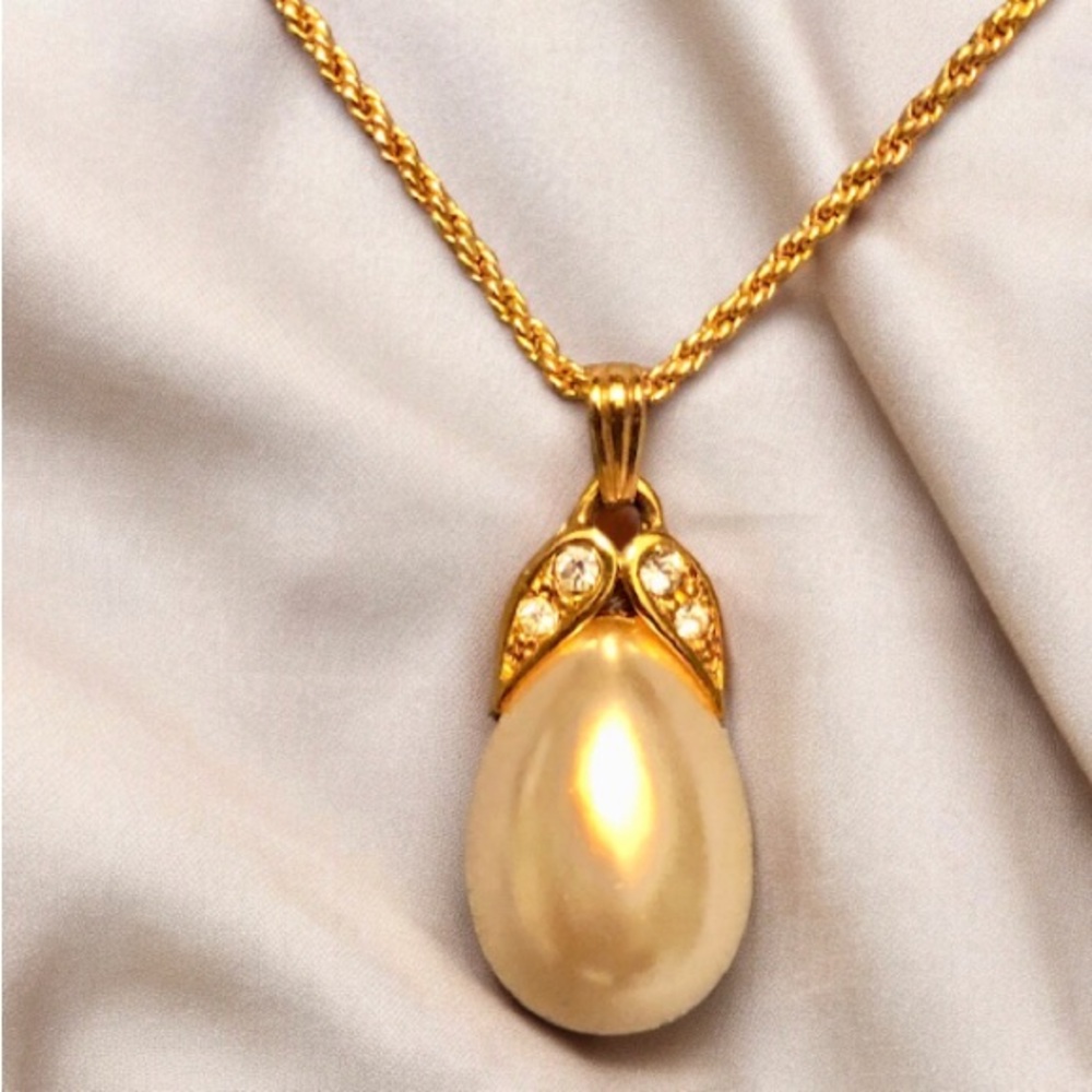 Vintage Signed Napier Gold Toned Chain Pearl Teardrop Rhinestone Necklace
